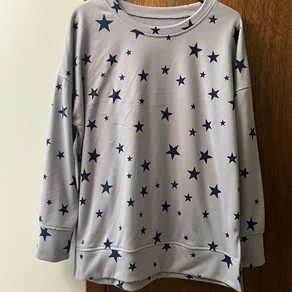 Gray Star Patterned Sweatshirt